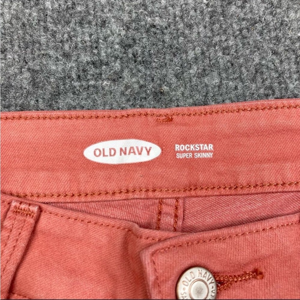 Old Navy Rockstar Super Skinny salmon size 2 - Picture 3 of 4